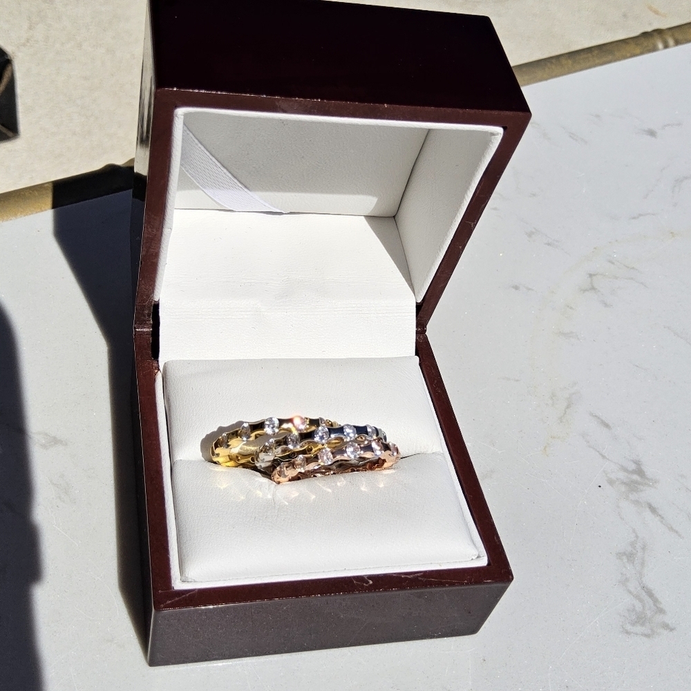 TRI-TONE WHITE TOPAZ STACKABLE RING - Picture 4 of 6